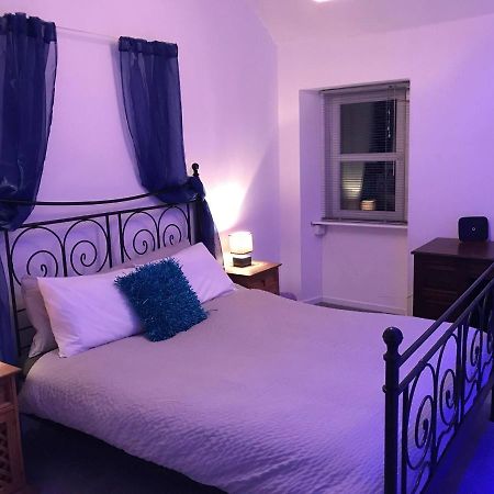 Vollie House With Hot Tub, Sauna & Log Burner Penpont Ngoại thất bức ảnh