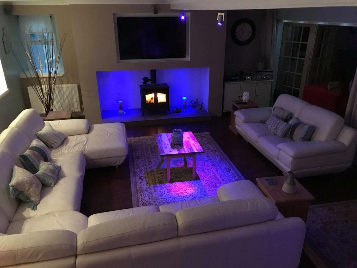 Vollie House With Hot Tub, Sauna & Log Burner Penpont Ngoại thất bức ảnh