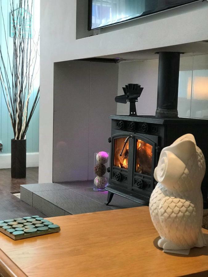 Vollie House With Hot Tub, Sauna & Log Burner Penpont Ngoại thất bức ảnh
