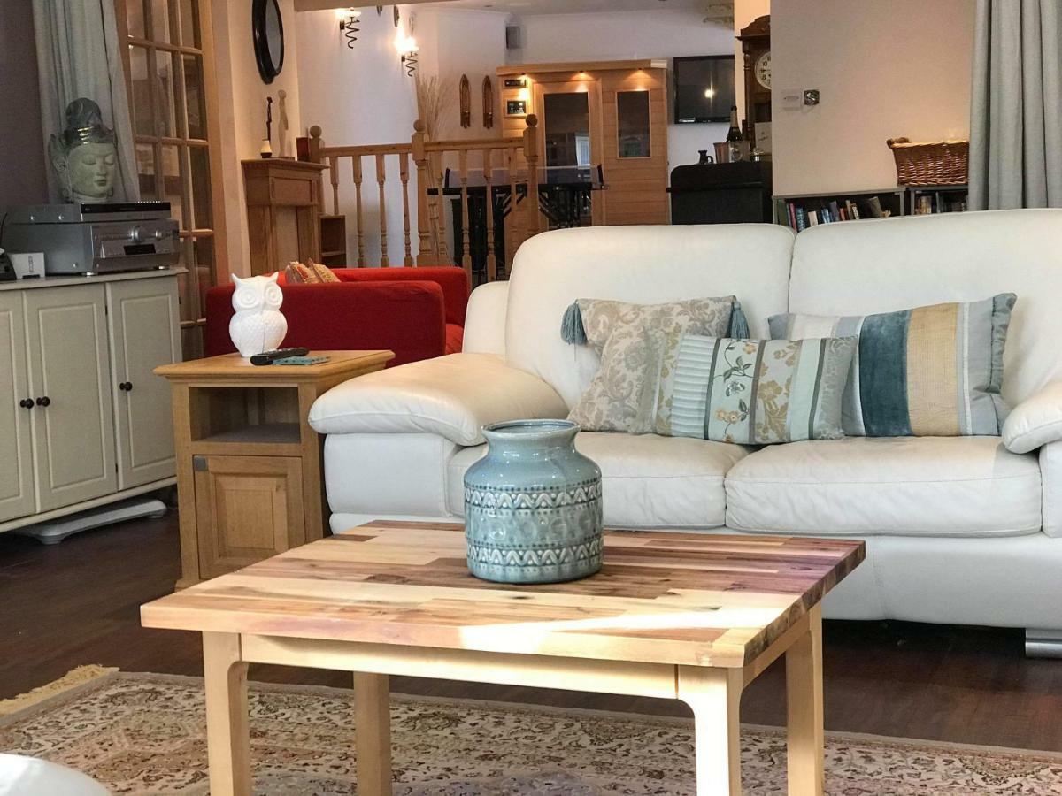 Vollie House With Hot Tub, Sauna & Log Burner Penpont Ngoại thất bức ảnh