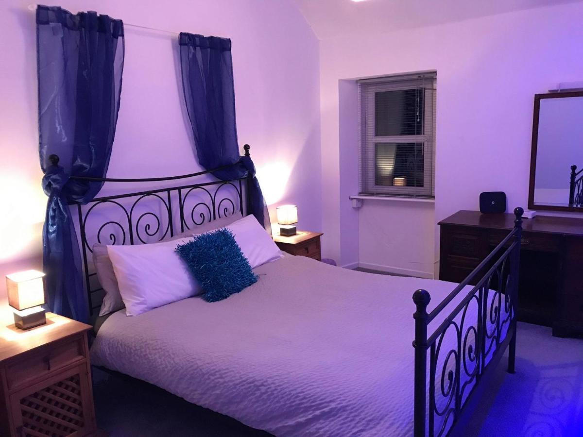 Vollie House With Hot Tub, Sauna & Log Burner Penpont Ngoại thất bức ảnh